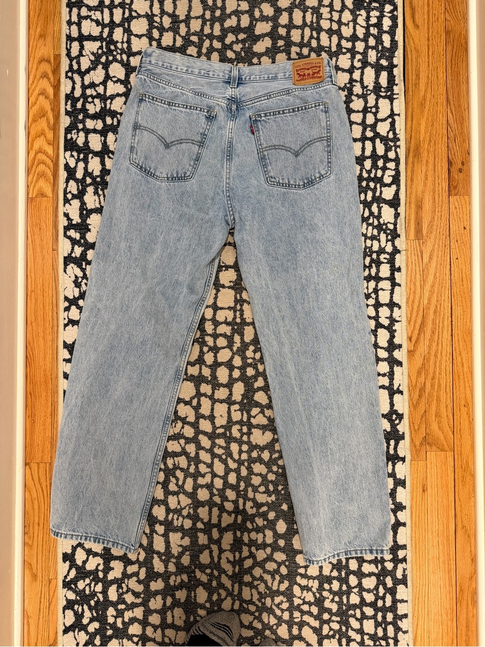 Levi’s Low Pro Light Wash Women's Jeans - Picture 6 of 9